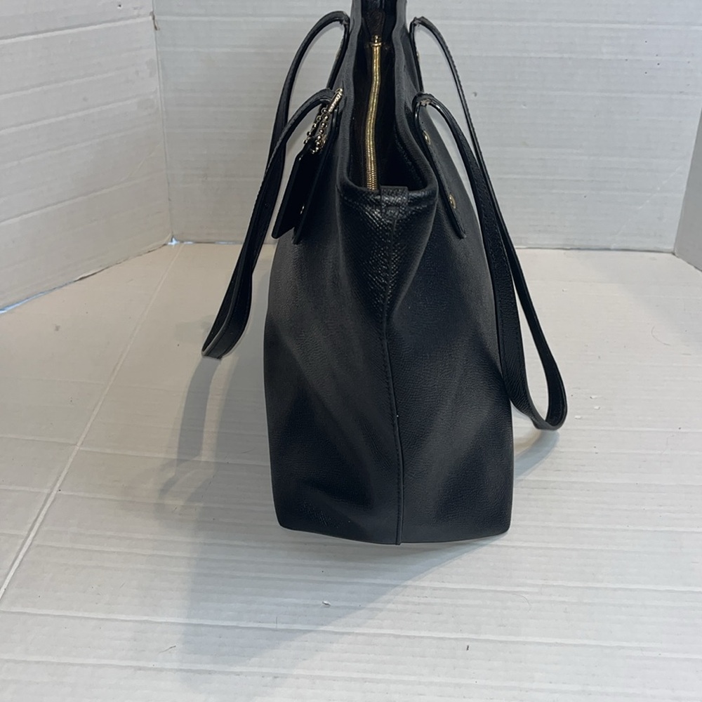 Coach-Black-city, zip, cross,grain Leather purse,gold accents, shoulder,Tote Bag - Picture 5 of 16
